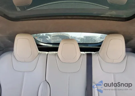 2016 Tesla Model S z USA, uszkodzony, nr VIN 5YJSA1E42GF145883